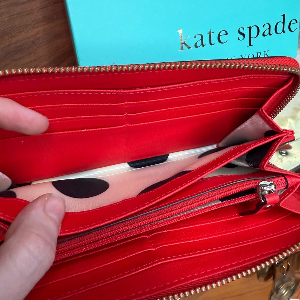kate spade red zip-around wallet - Picture 7 of 11